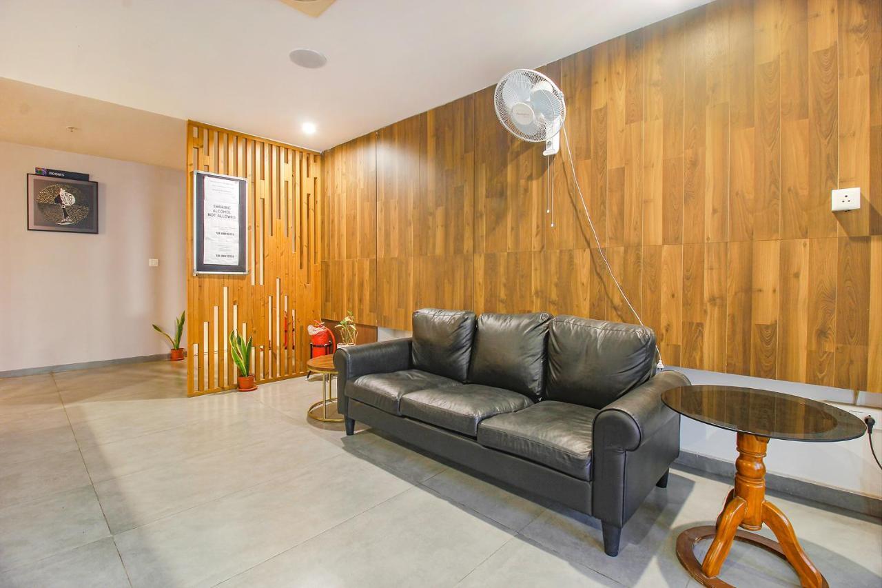 Fabhotel Ssr Fern Suites - 100M From Gsm Mall Madeenaguda Lingampalli Extérieur photo